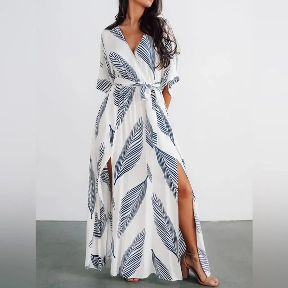 green emerald velvet dress Paisley Free Flow Kimono One Size / Gray main image 1